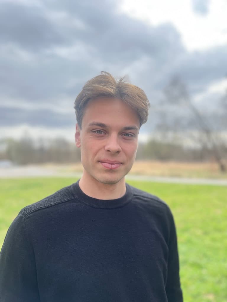 Adam Hitzger - blog about web programming - Next.j, SQL, R3F and more...